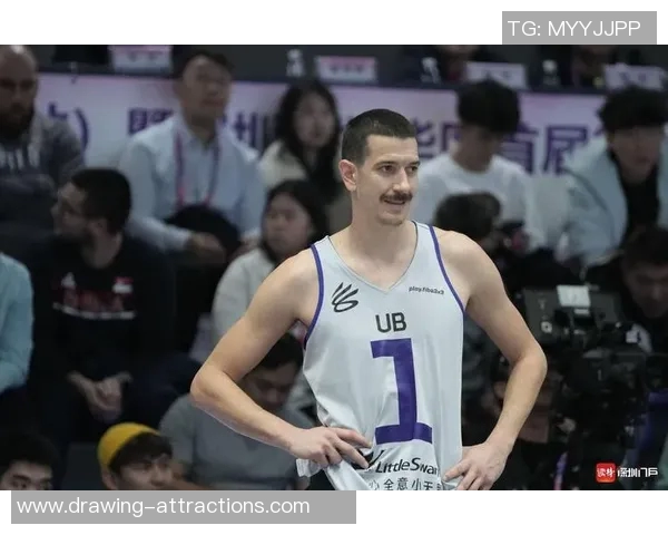 深圳篮球队团队协作引发热议球迷对战术配合产生不同看法